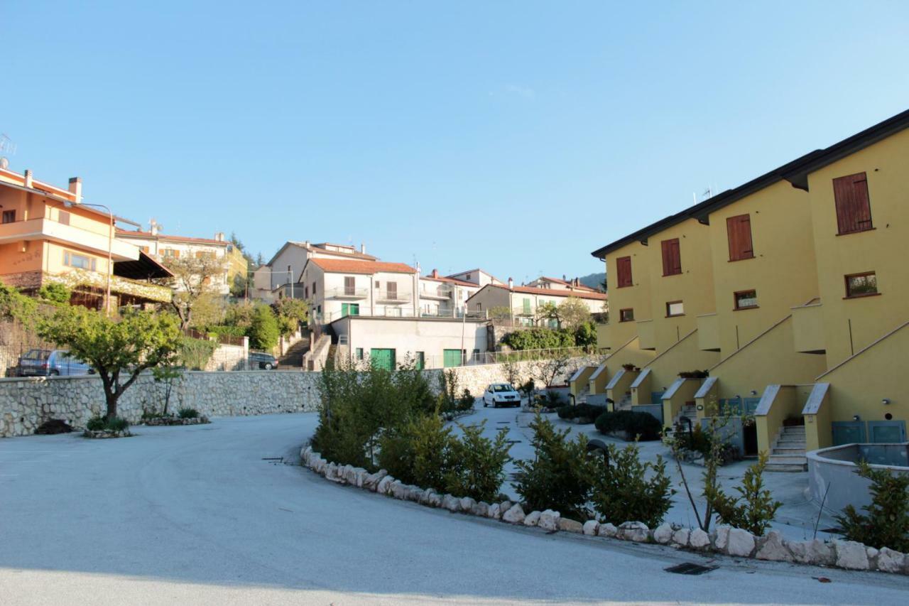 4Flats In Orto Di Venanzio Apartment Barrea Luaran gambar