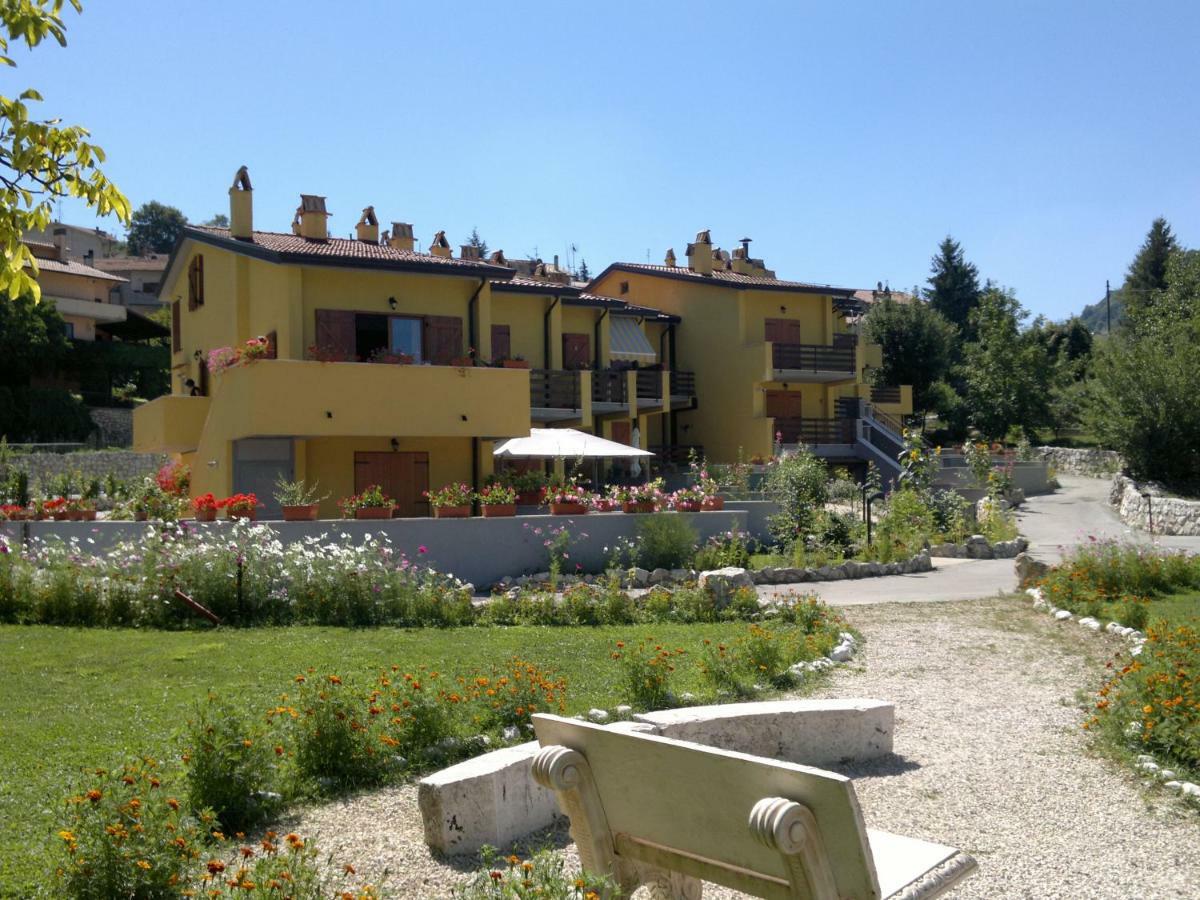 4Flats In Orto Di Venanzio Apartment Barrea Luaran gambar